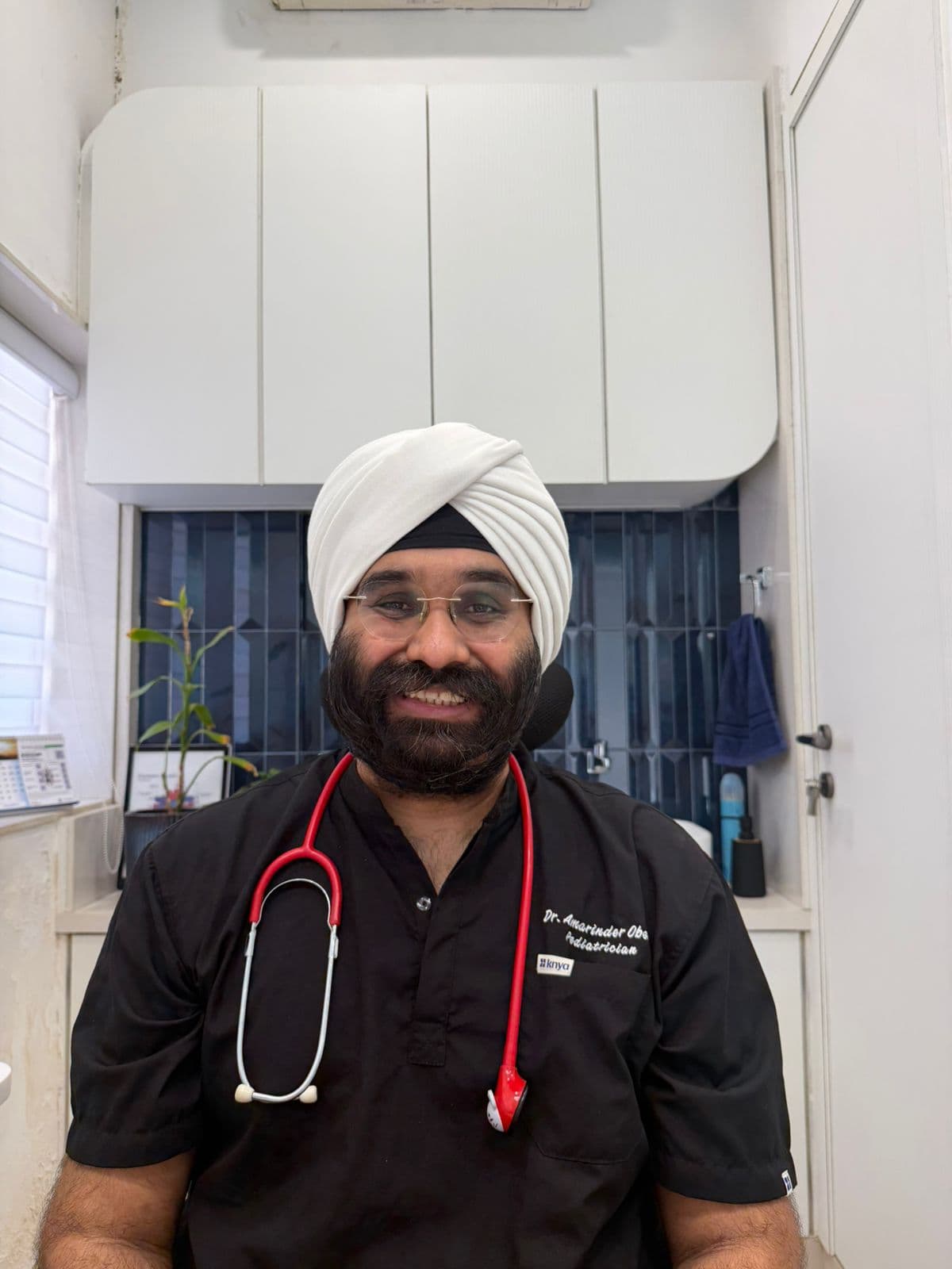 Dr. Amarinder Oberoi, Consultant Pediatrician & Neonatologist